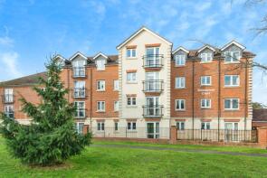 Flat 11, 7 9 Greenwood Court, The Parade, Epsom KT18 5DP