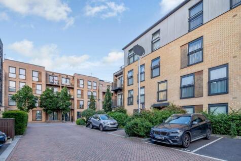 Hitchin Lane, Stanmore, HA7
