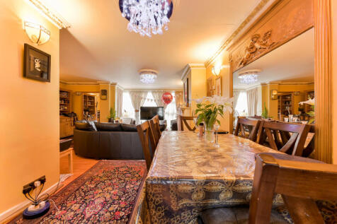 Templewood, Ealing, London, W13