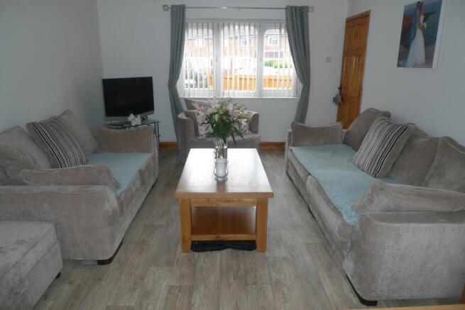 SPACIOUS LOUNGE
