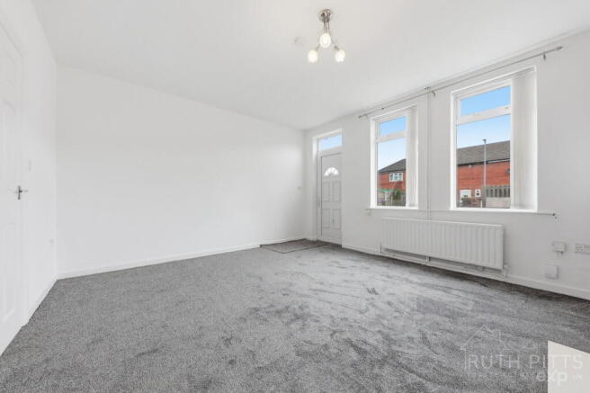 3 bed Terraced for sale Image 5