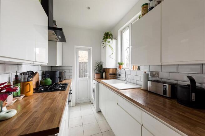 Kettlebaston Road, E10