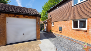 9, Brompton Close, Reading RG6 3XF