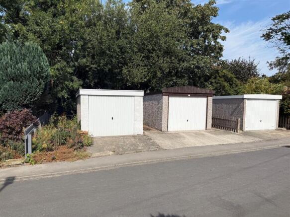 2 bed Terraced for sale Image 12