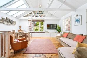11, Dove Mews, London SW5 0LE