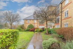 Flat 6, 21 John Keats Lodge, Chase Side Crescent, Enfield EN2 0JZ