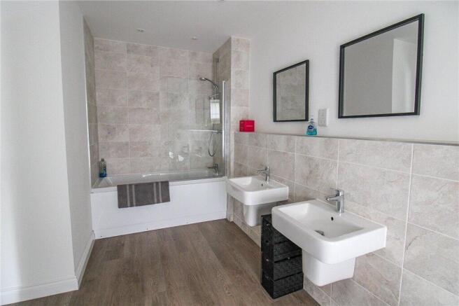 2 bed Apartment for sale Image 11