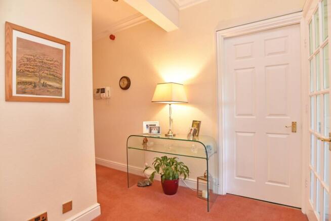 1 bed Flat for sale Image 5