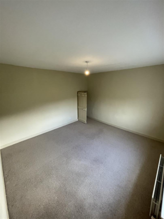 3 bed Semi-Detached to rent Image 8