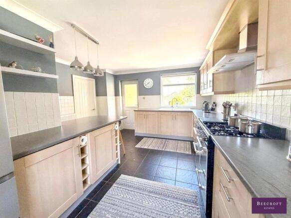 3 bed Detached Bungalow for sale Image 4