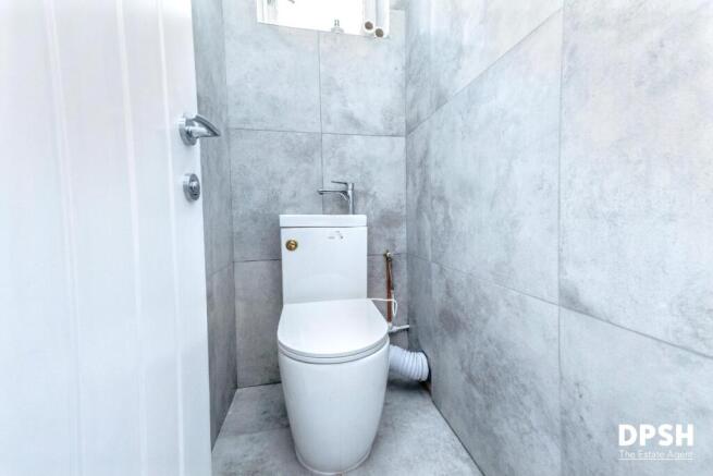 2 bed Flat for sale Image 11