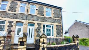5, Rhosnewydd Terrace, Gordon Road, Blackwood NP12 1DT