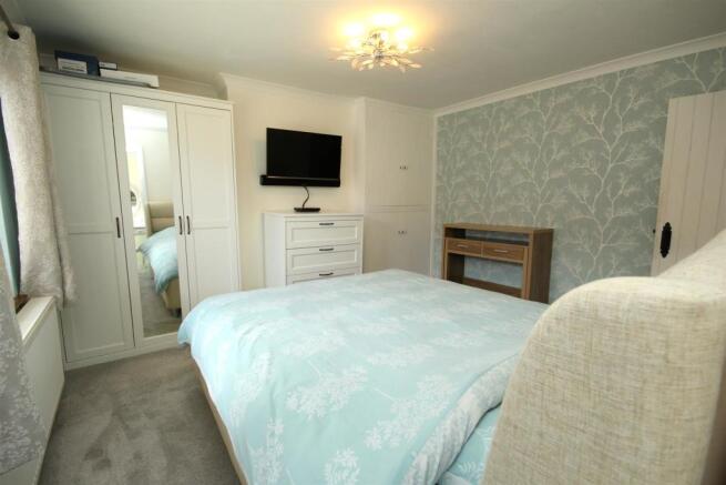 Beautiful cottage syle interior.jpg