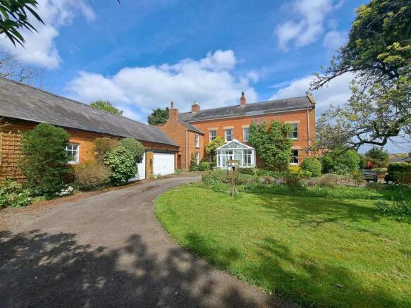 Danesfield, Rothersthorpe