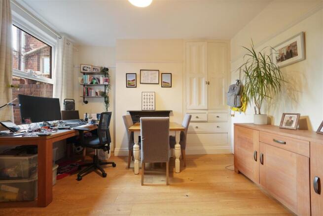 3 bed Terraced for sale Image 6