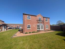 17, Warwick Court, Warwick Road, Newark NG24 3SU
