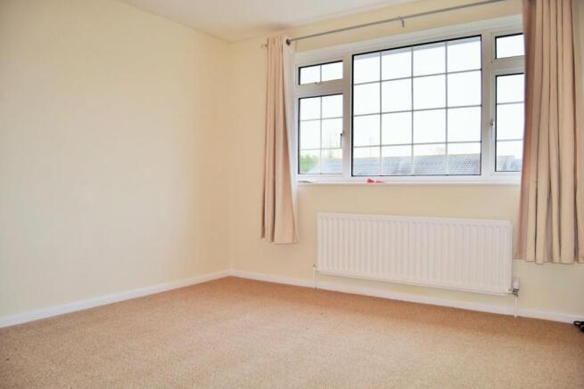 lonsdale_drive_34_bed1.JPG