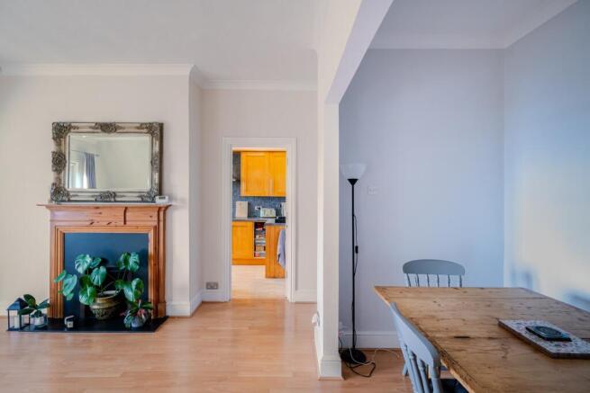 Dining space ()