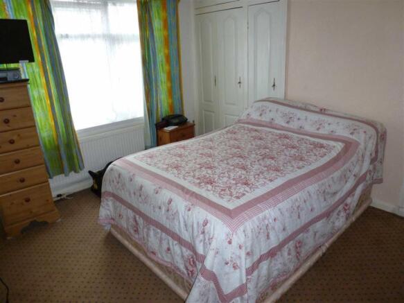 BEDROOM 1 (FRONT)