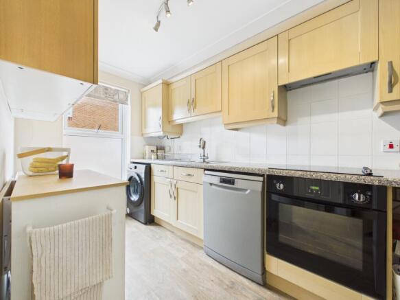 3 bed Semi-Detached for sale Image 5