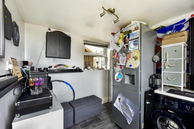 2 bed Semi-Detached for sale Image 8