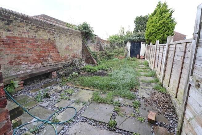 2 bed Terraced for sale Image 8