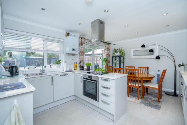 Hereward Way, Deeping St James, PE6 photo 3