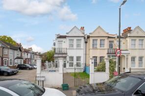 72, Graham Road, Mitcham CR4 2HA