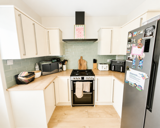 3 bed Terraced for sale Image 5