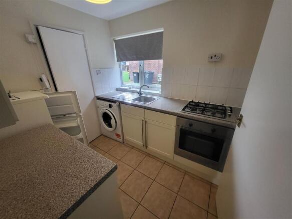 59 Knights Ave New Photos (6).jpg