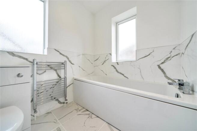 4 bed Semi-Detached for sale Image 10