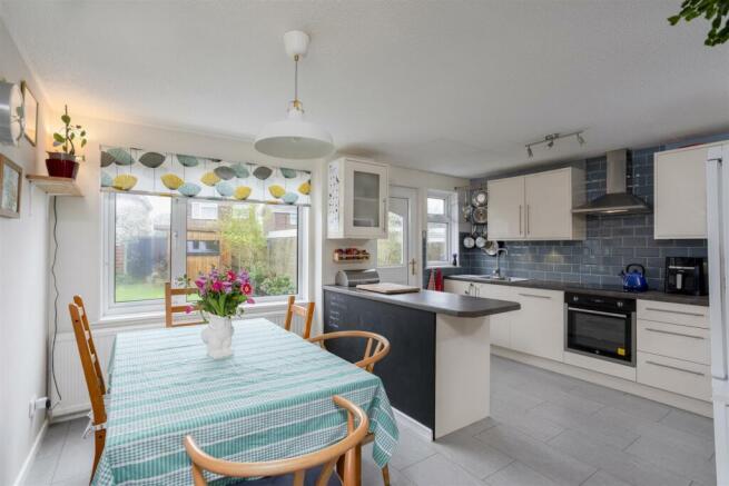 10A_Keble_Park_Crescent_8.jpg