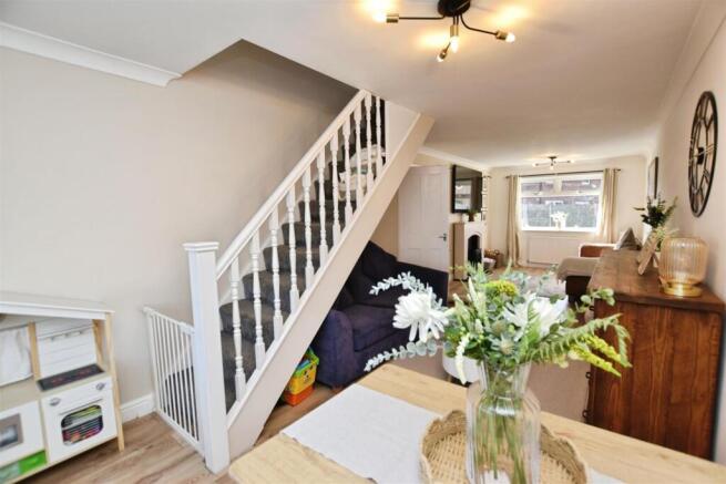 Dining Area to Lounge