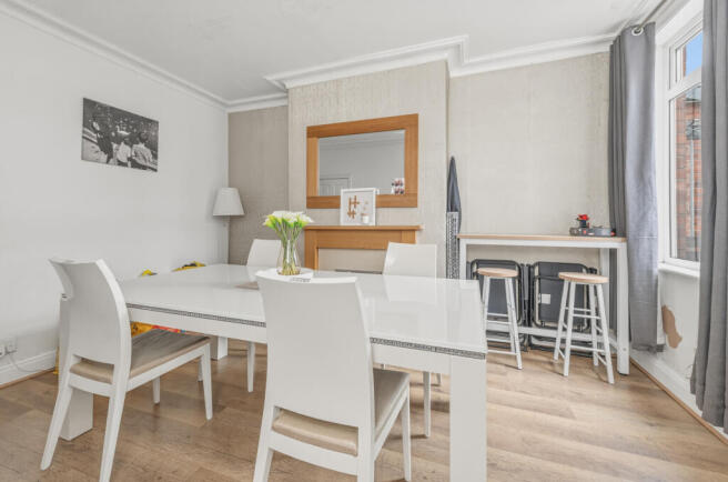 3 bed Terraced for sale Image 4