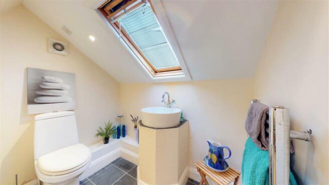 En Suite Cloakroom