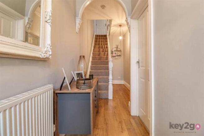 6 bed Semi-Detached for sale Image 10