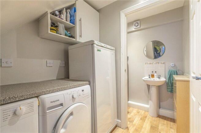 Utility Room & Wc
