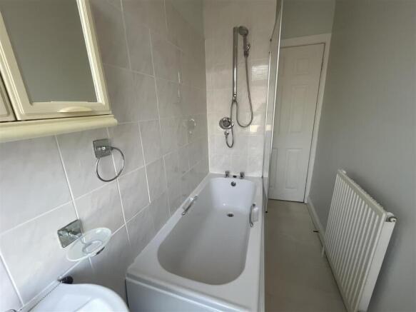 3 bed Terraced for sale Image 4