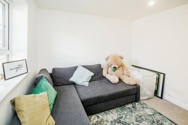 Photo 12