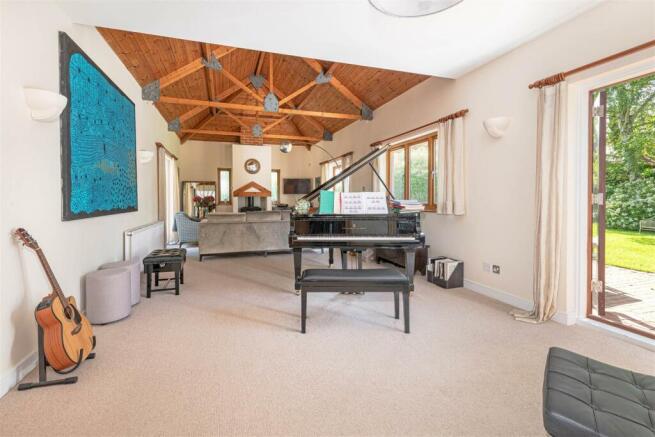 1 Egliston Lawns Rec 2.jpg