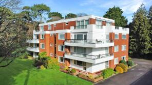 5, 1 Pine Lodge, Martello Park, Poole BH13 7BA