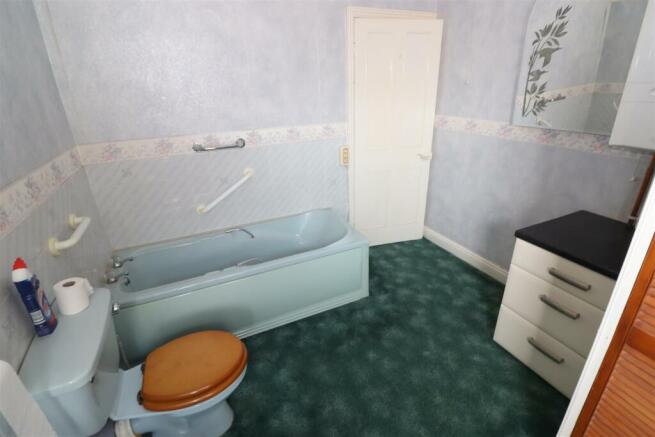Bathroom / WC