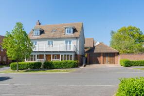 8, Rocky Drive, Haywards Heath RH16 4WQ
