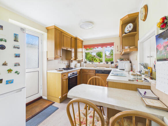 Campbell Road, Woodley photo 4