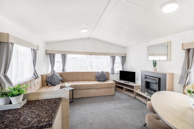 33 Oak Tree Holiday Village (Antons Gowt)-14.jpg