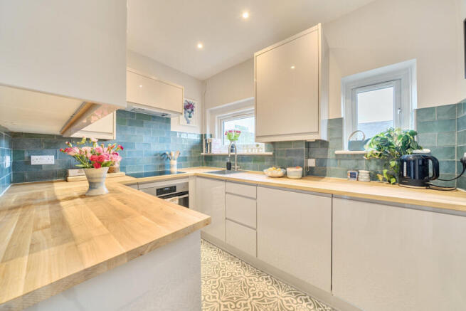 1423049-1-69cbb10...