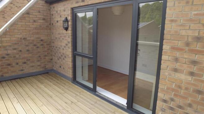 4 bed Detached to rent Image 5