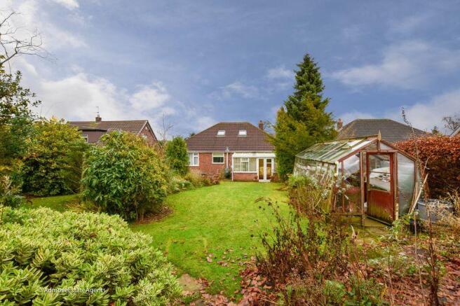 17 Woodland Av...