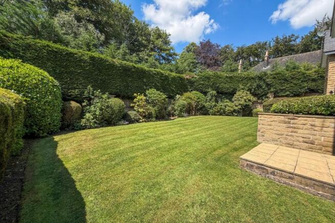 2 bed Flat for sale Image 8