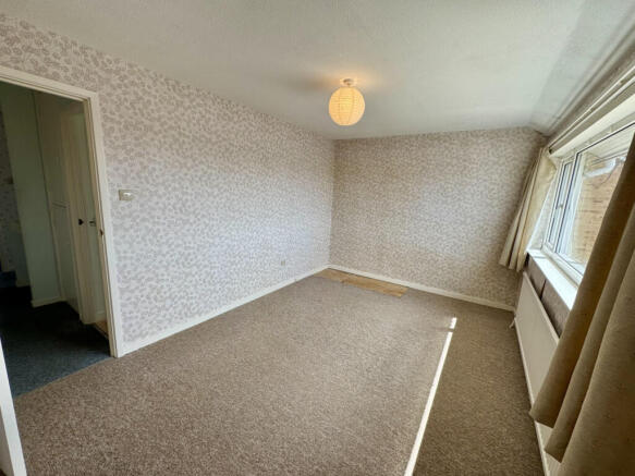 3 bed Semi-Detached for sale Image 6